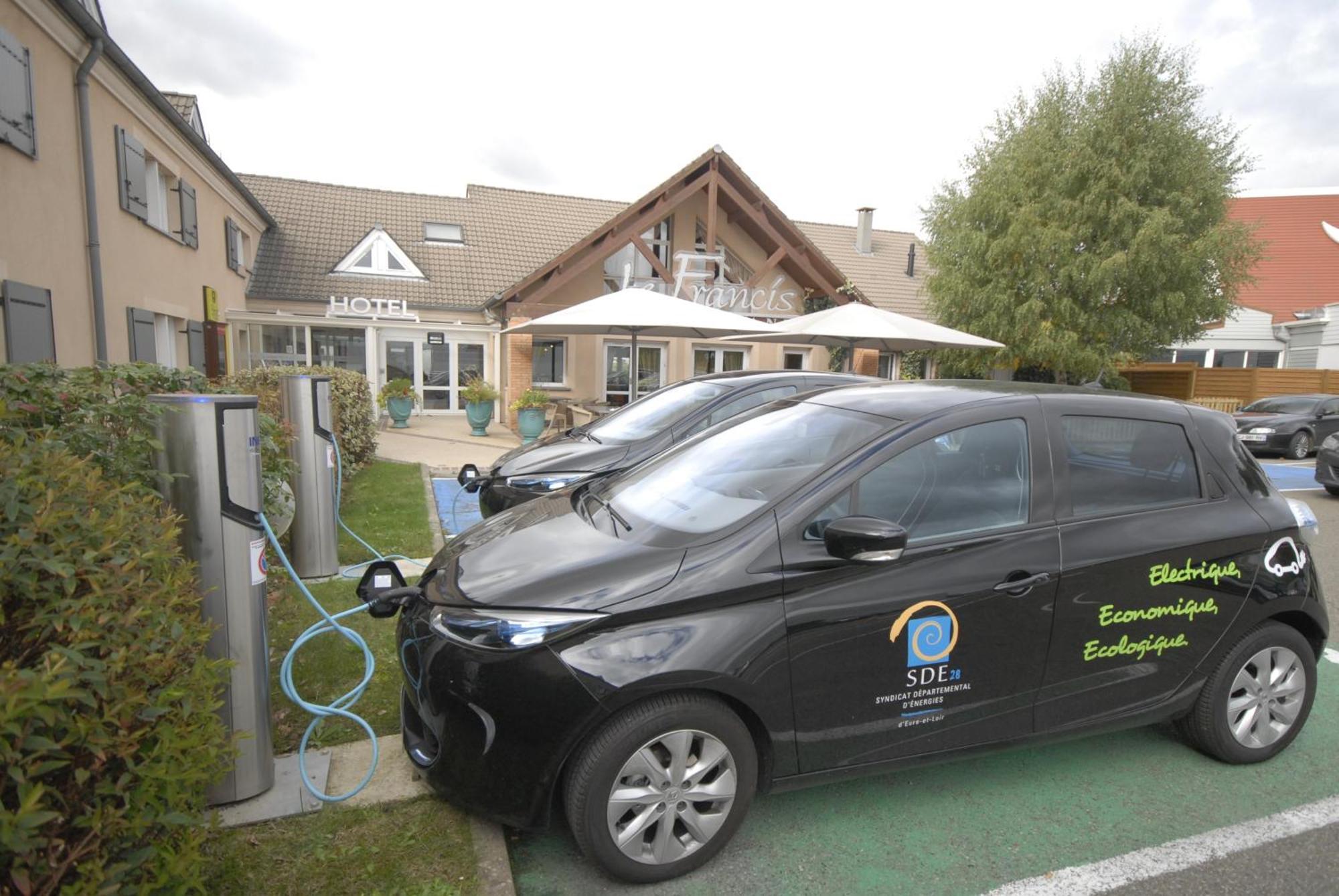 Logis Hotel L'Oree De Chartres - Barjouville Kültér fotó